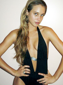Hannah_davis-12