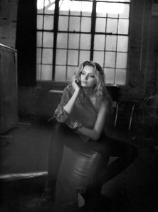 Harper_s_bazaar_us_april_09_lily_d_3